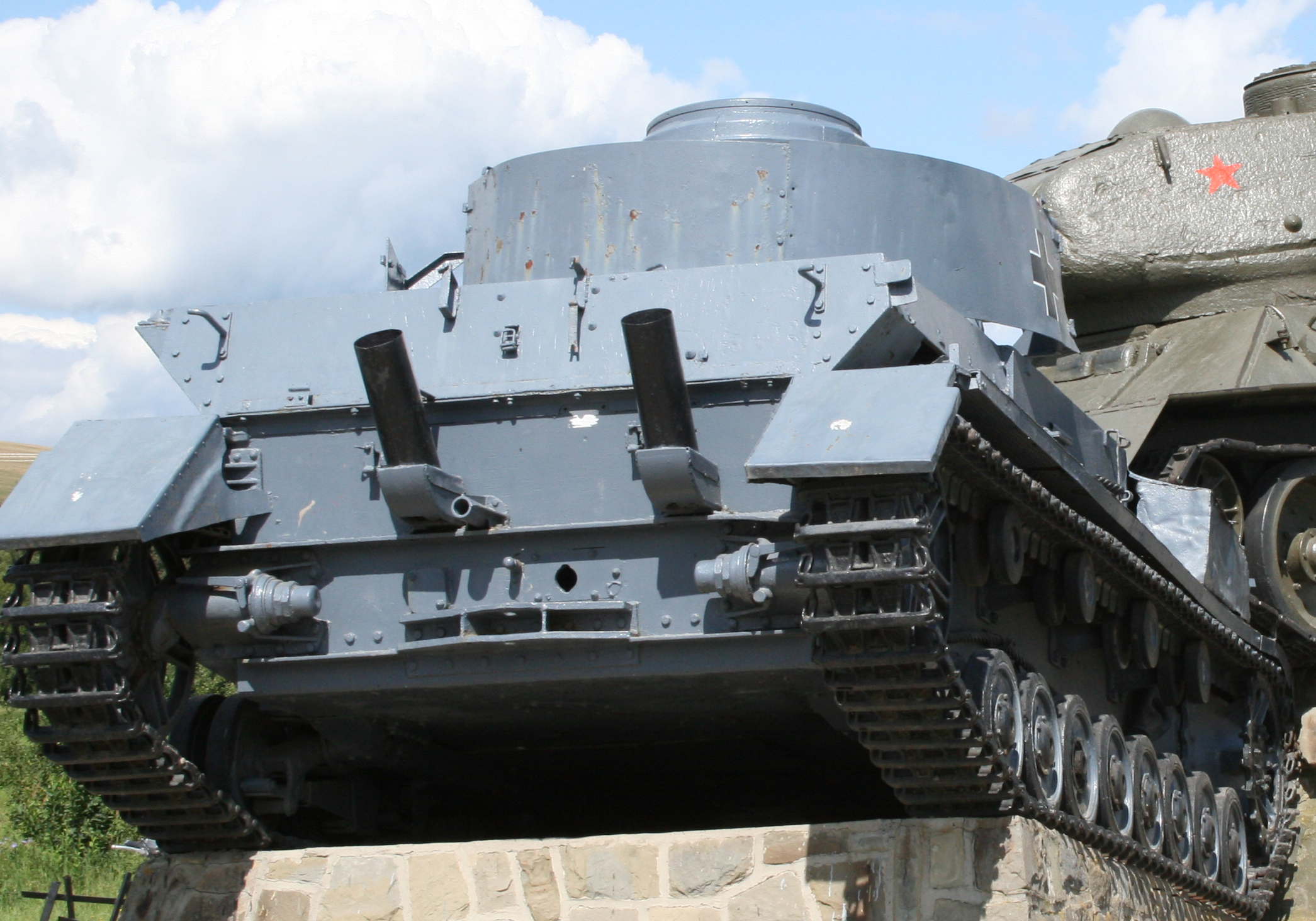 Pz.Kpfw. (Pz.Beob.Wg.) IV Ausf. J 1/35 (Ryefield Model RM-5033) Vojenske_exponaty_z_2_svetovej_vojny-0