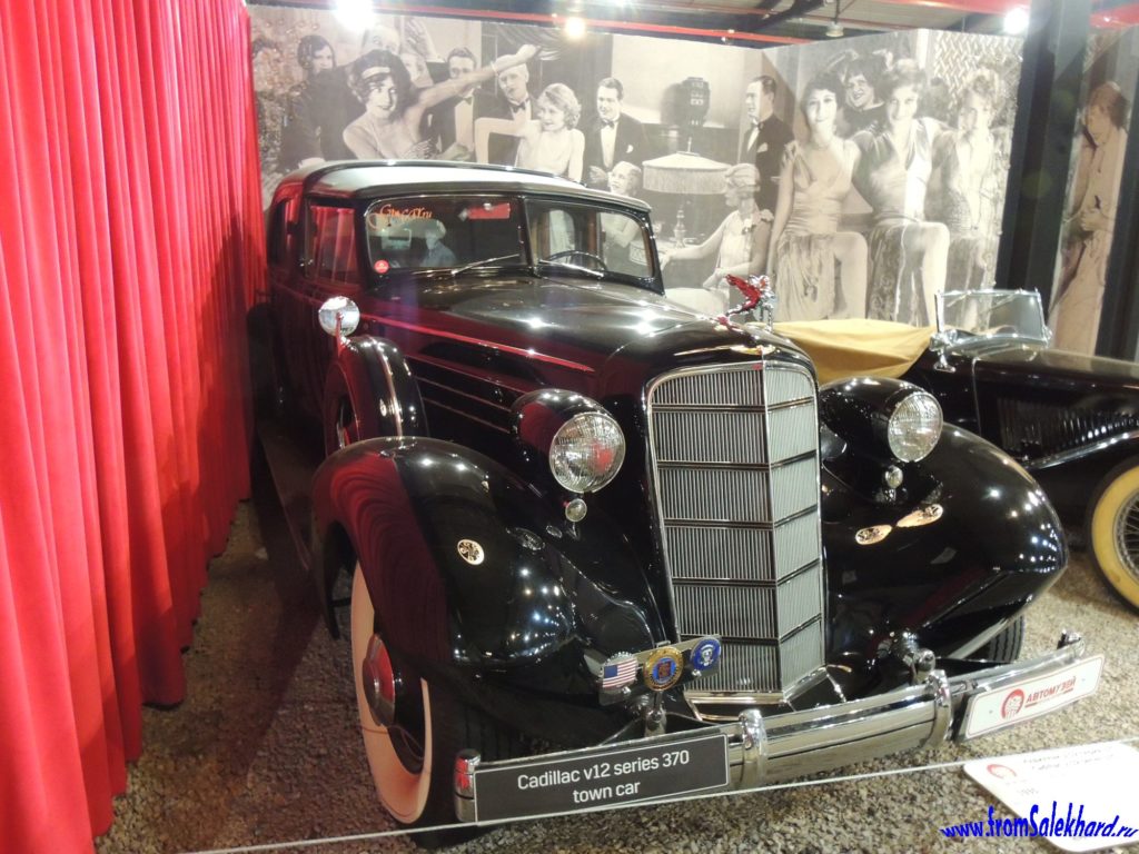 Автомобиль Cadillac V-12 series 370