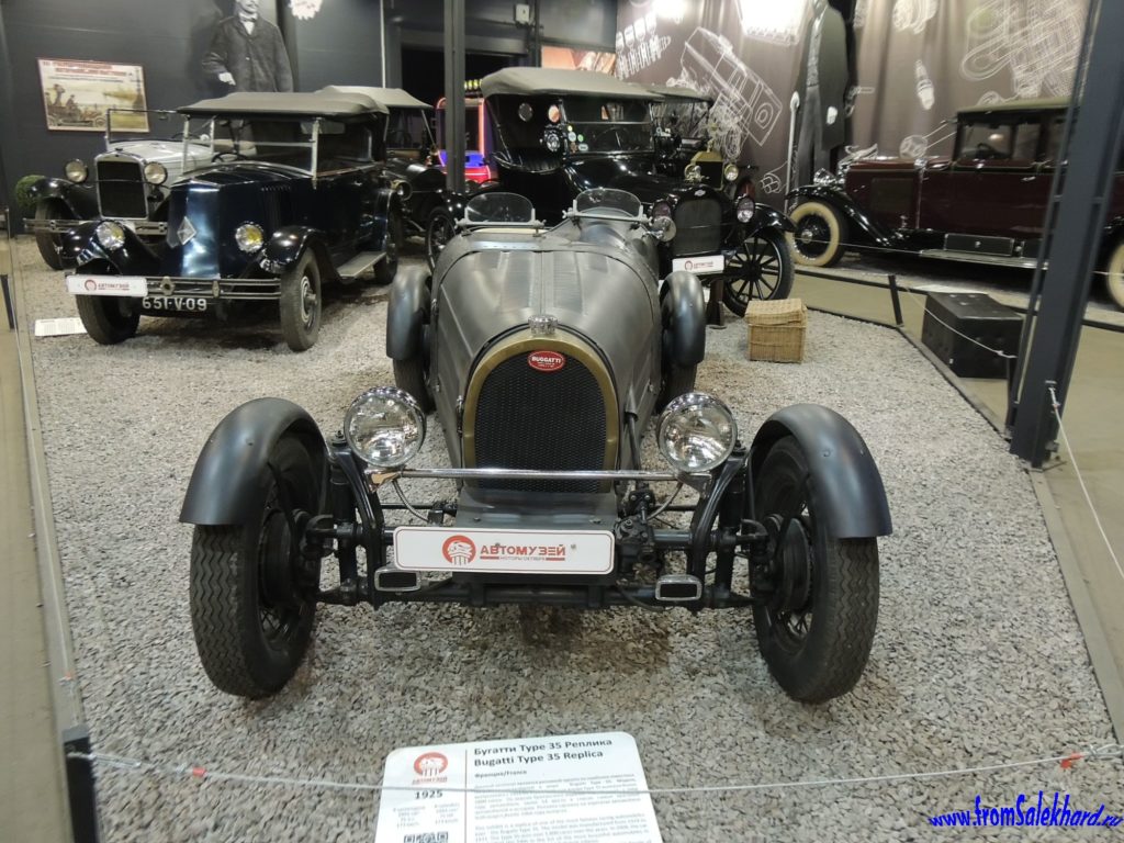 Автомобиль Bugatti Type 35 Replica