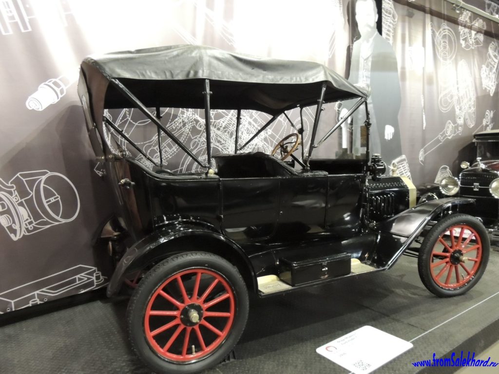 Автомобиль Ford Model T