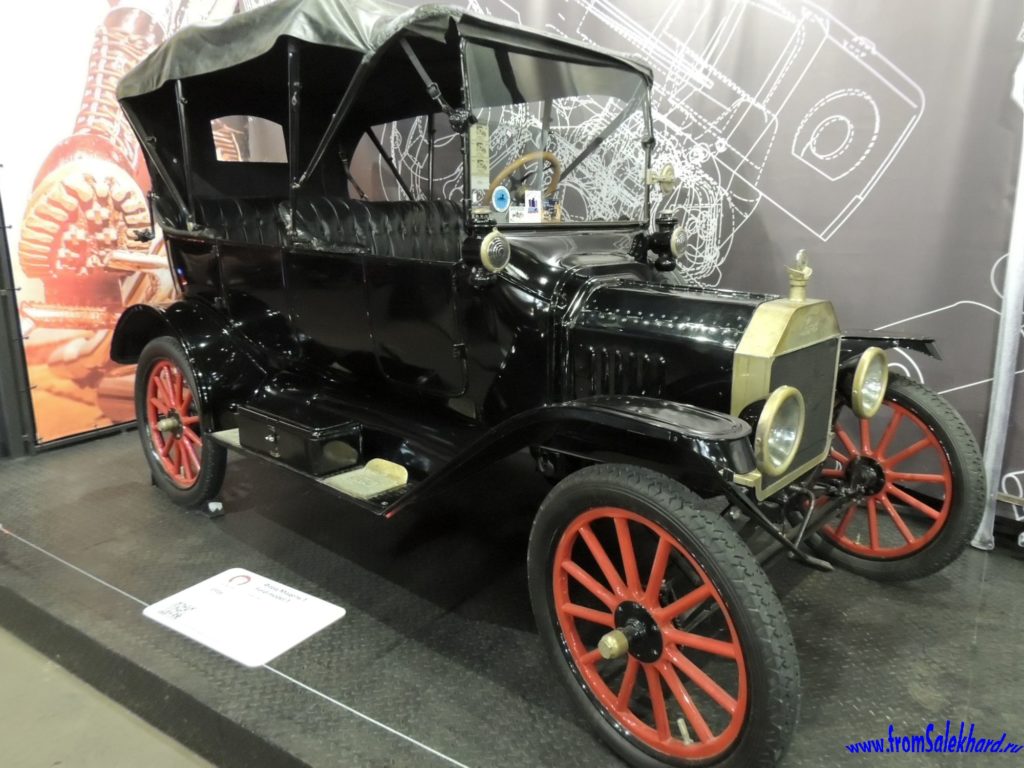 Автомобиль Ford Model T