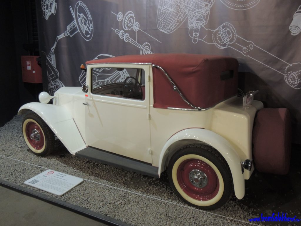 Автомобиль Tatra 57C