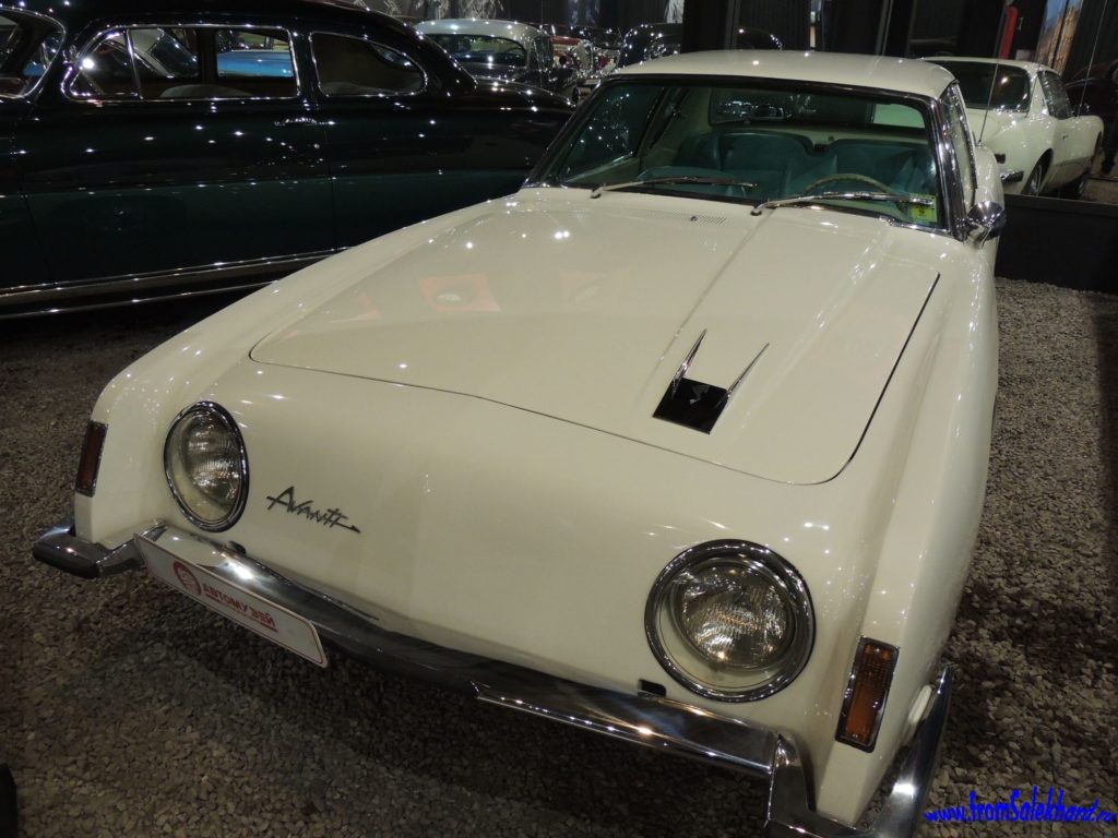 Автомобиль Studebaker Avanti