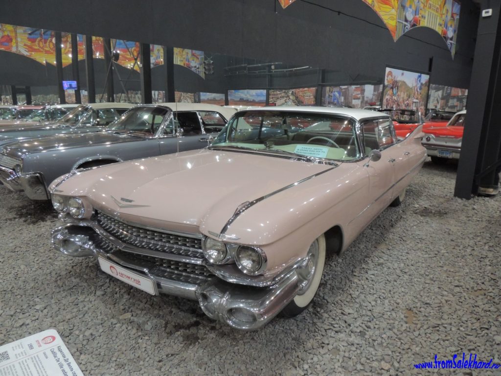Автомобиль Cadillac De Ville sedan