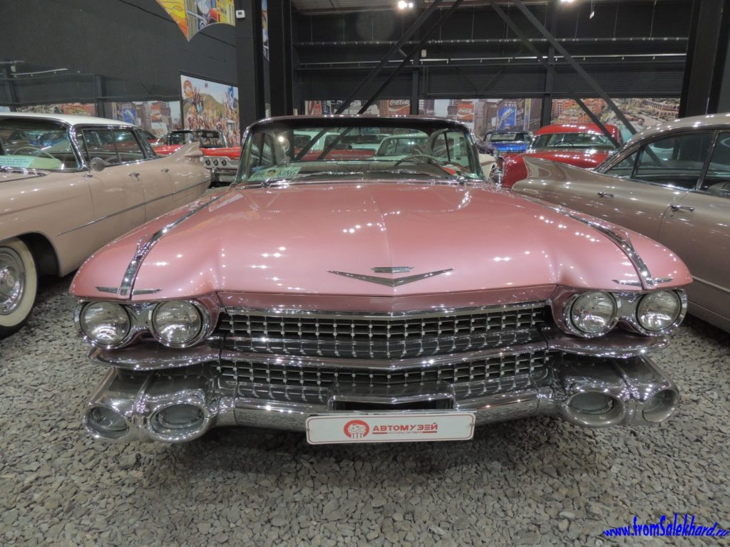 Автомобиль Cadillac De Ville