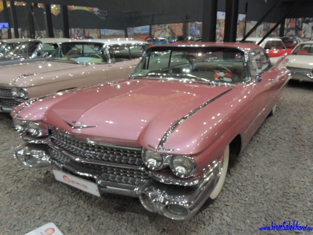 Автомобиль Cadillac De Ville