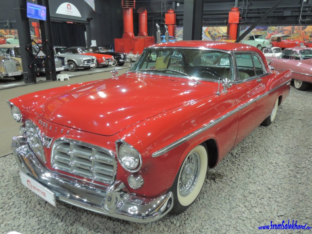 Автомобиль Chrysler 300B