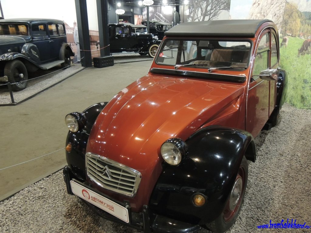 Автомобиль Citroen 2CV