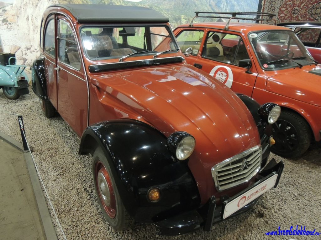 Автомобиль Citroen 2CV