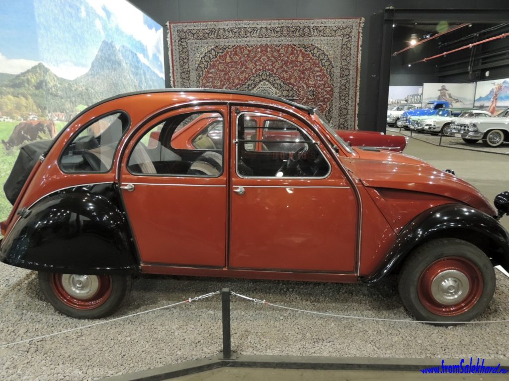 Автомобиль Citroen 2CV