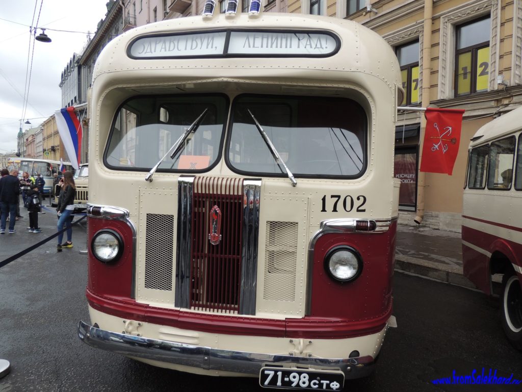 Автобус ЗиС-155