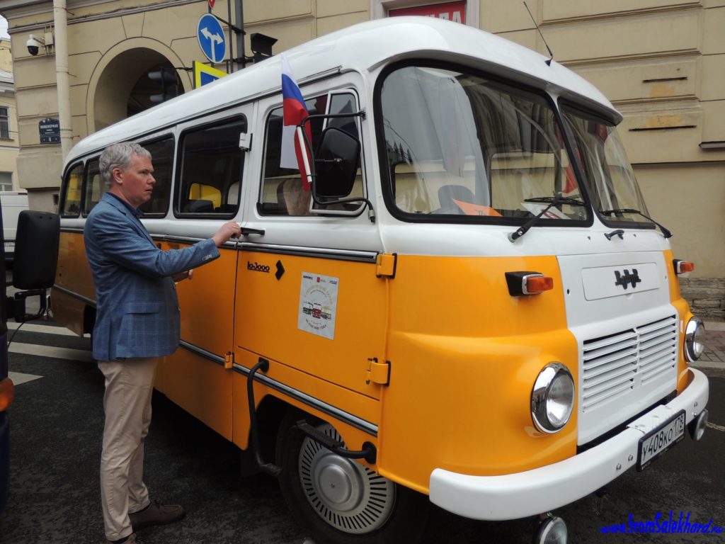 Автобус Robur LO 3000